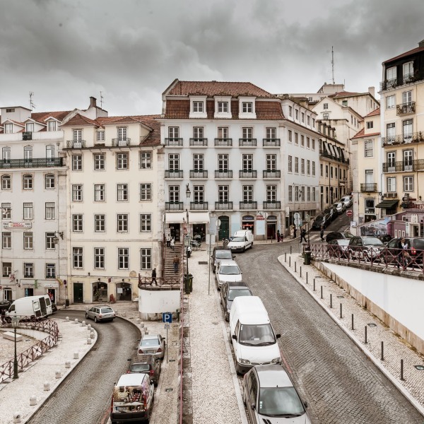 24 touristische Aufnahmen aus Lissabon