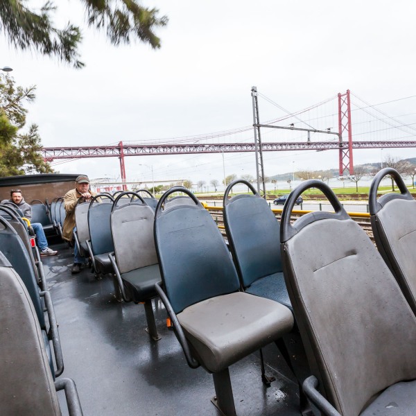 24 touristische Aufnahmen aus Lissabon