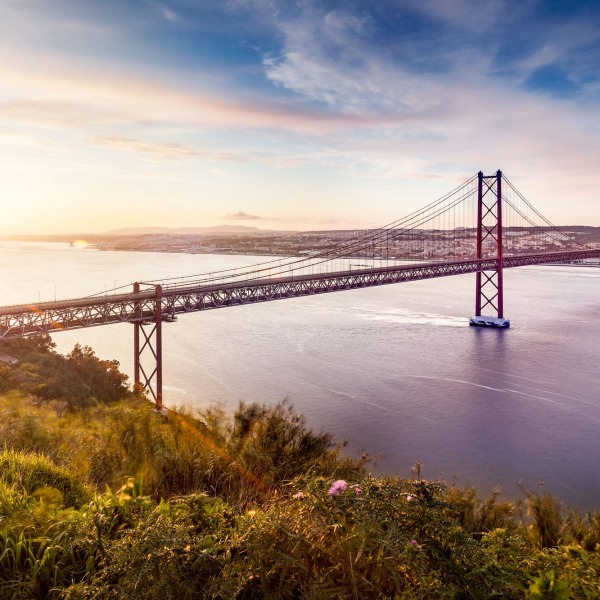 24 touristische Aufnahmen aus Lissabon