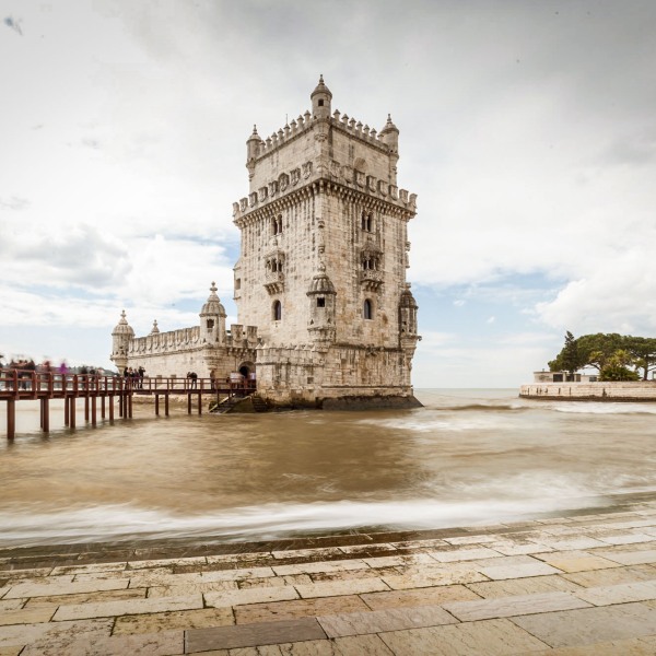 24 touristische Aufnahmen aus Lissabon