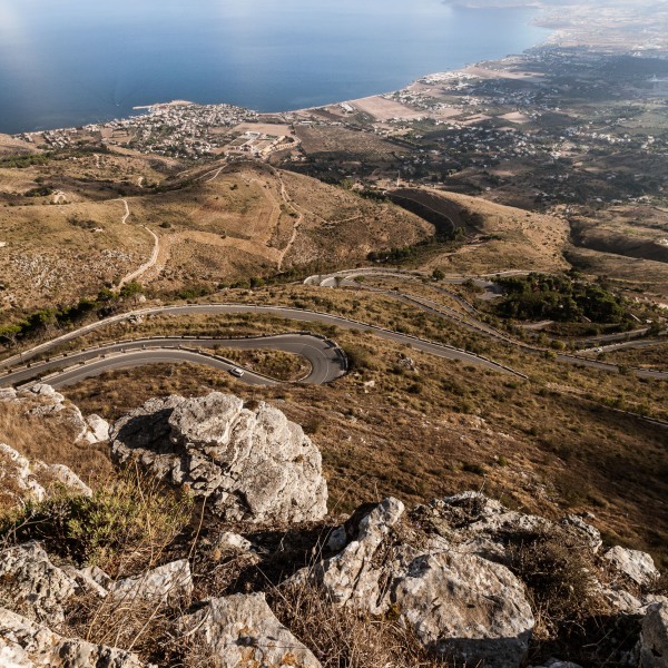 12 touristische Aufnahmen aus Sizilien