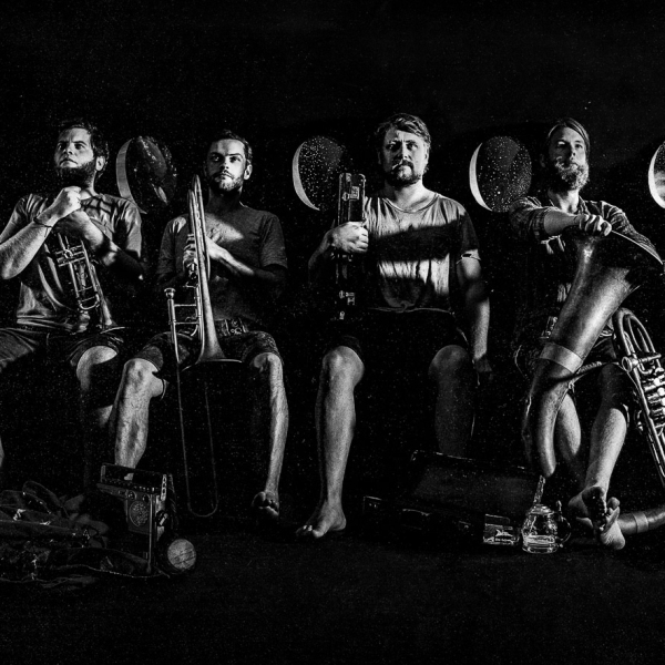 La Brass Banda, Around The World