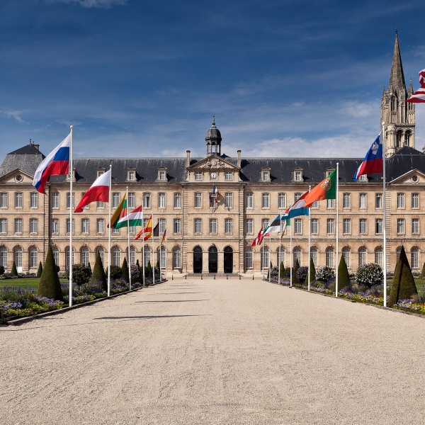 Faraway Friends, Architecture twin town Caen, France