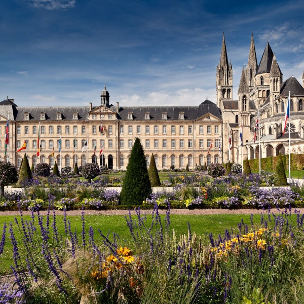 Faraway Friends, Architecture twin town Caen, France