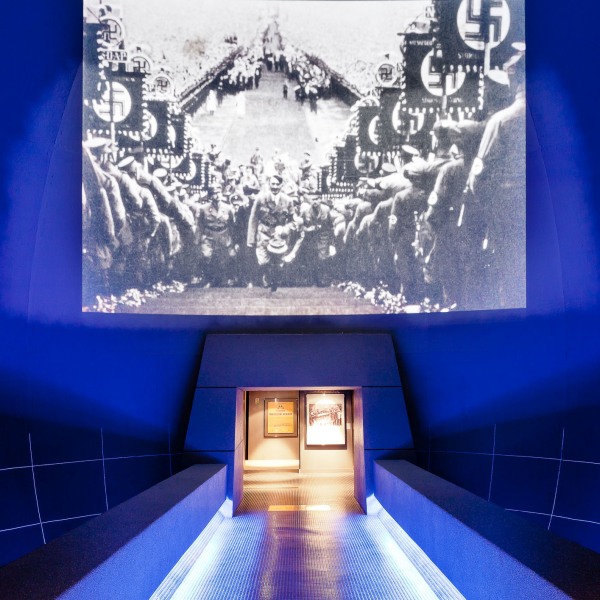 Faraway Friends, Architecture twin town Caen, France