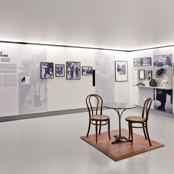 Faraway Friends, Architecture twin town Caen, France