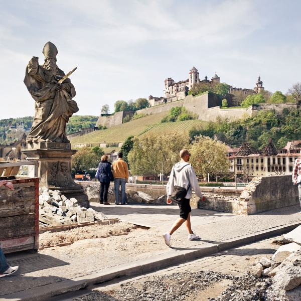Fiktionen nach dem Krieg, Bachelorarbeit, Würzburg