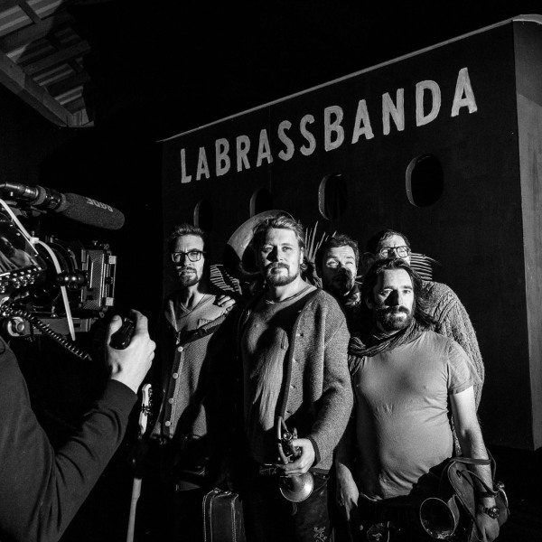La Brass Banda, Videodreh: Indian Explosion, Making of