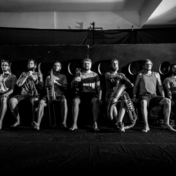 La Brass Banda, Videodreh: Indian Explosion, Making of