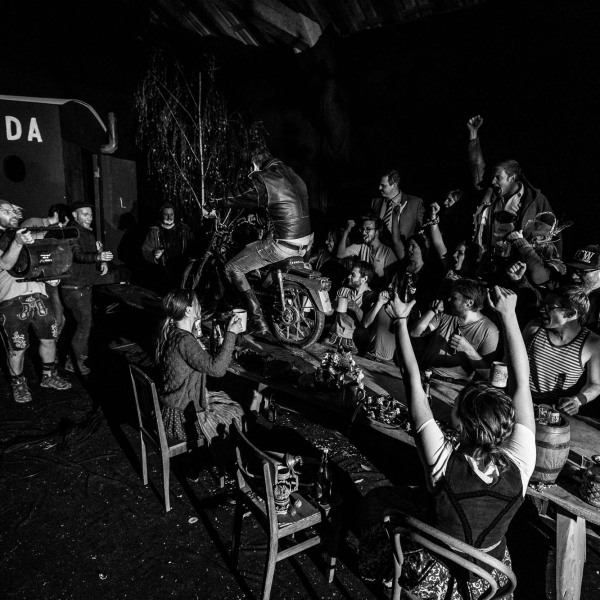 La Brass Banda, Videodreh: Indian Explosion, Making of